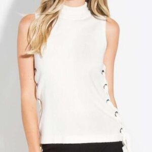 AQ: NWT Sugar Lips Cream mock neck sleeveless sweater Sz M/L